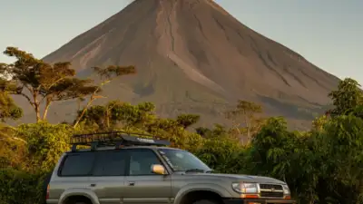 Driving from Monteverde to Arenal Volcano (La Fortuna) – 2026 Guide