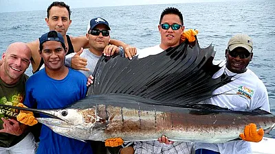 ¡Atún de Aleta Amarilla y Marlín Negro en Temporada Alta!